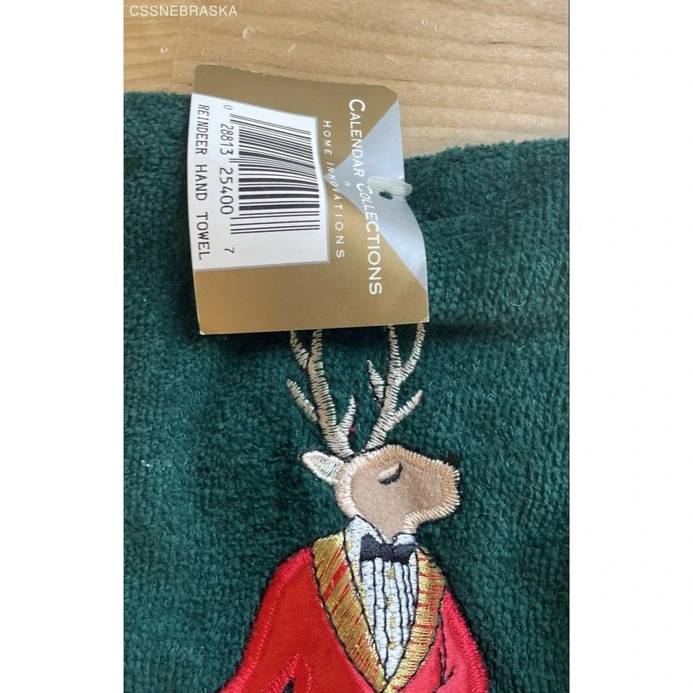 Home Innovations Hunter Green, Christmas Hand Towel Set Embroidered Reindeer NWT